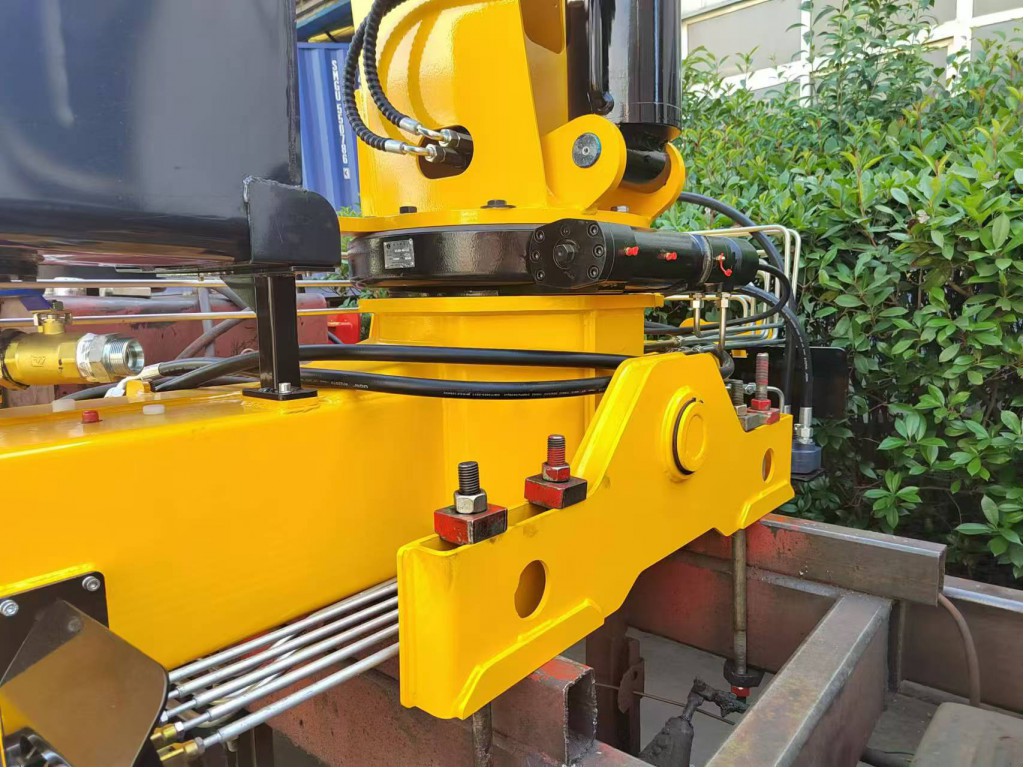 รถบรรทุกติดเครนกระเช้า 3 ตัน 3 ปอก